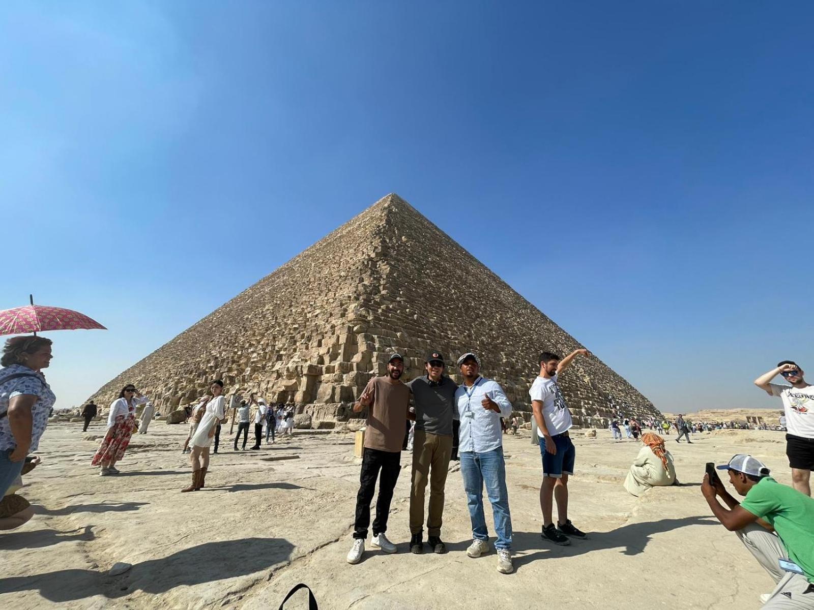 Momen Pyramids Inn Kafrat al Jabal Exterior photo